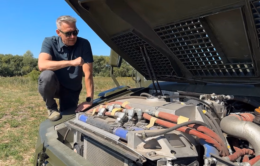 OWL APC Engine Compartment Layout Overview / Photo by MAC HUB
